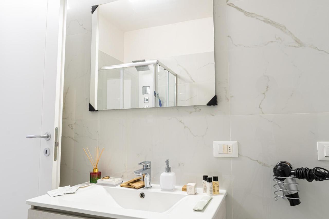 Gold Oasi - Business Solution Apart otel Ferrara Dış mekan fotoğraf