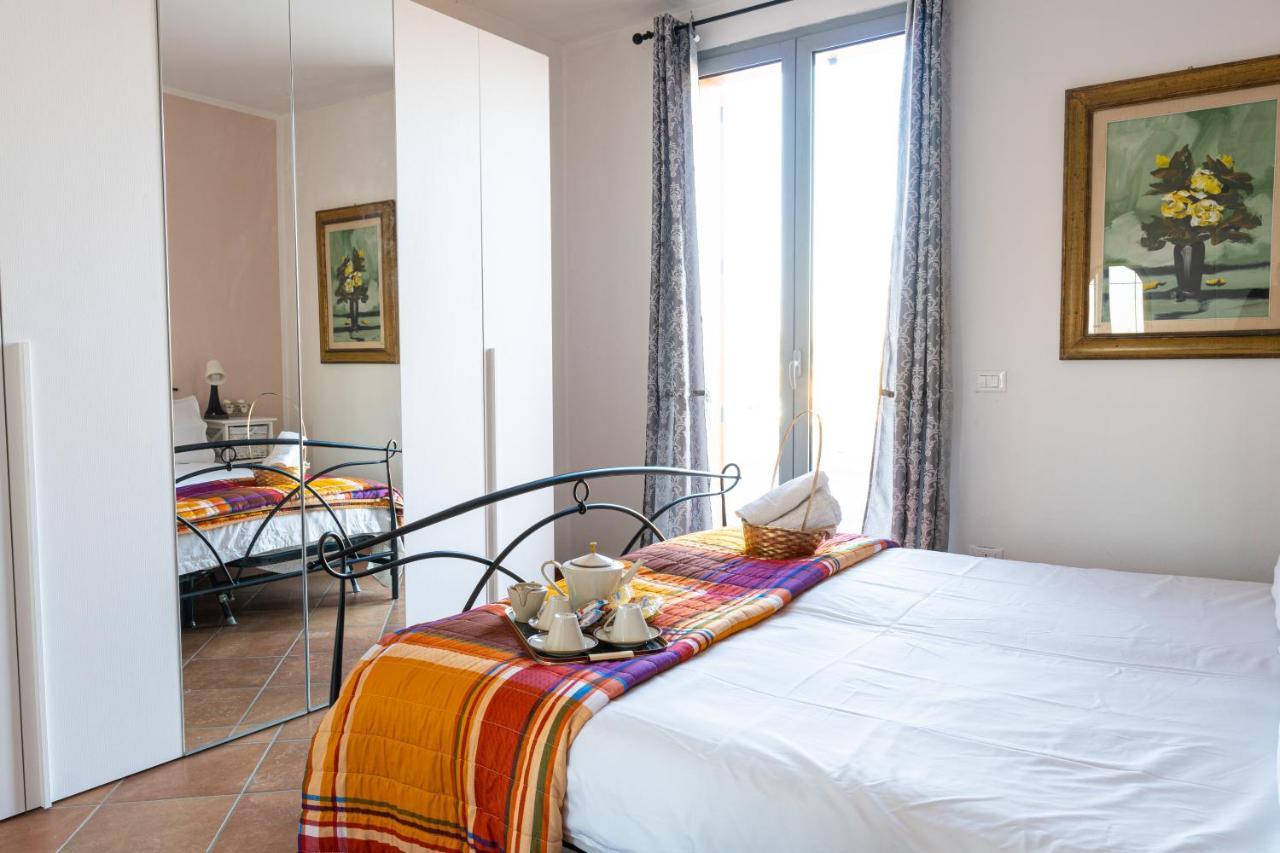 Gold Oasi - Business Solution Apart otel Ferrara Dış mekan fotoğraf
