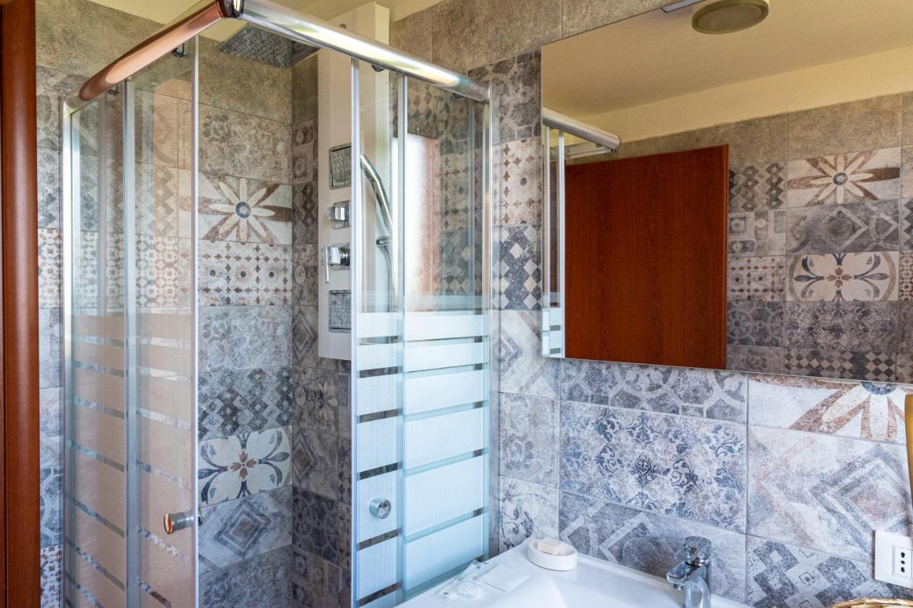 Gold Oasi - Business Solution Apart otel Ferrara Dış mekan fotoğraf